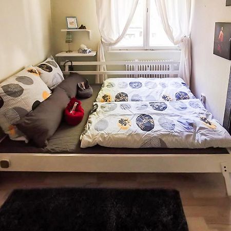 Cosy Room In Our Apartment Берлин Экстерьер фото